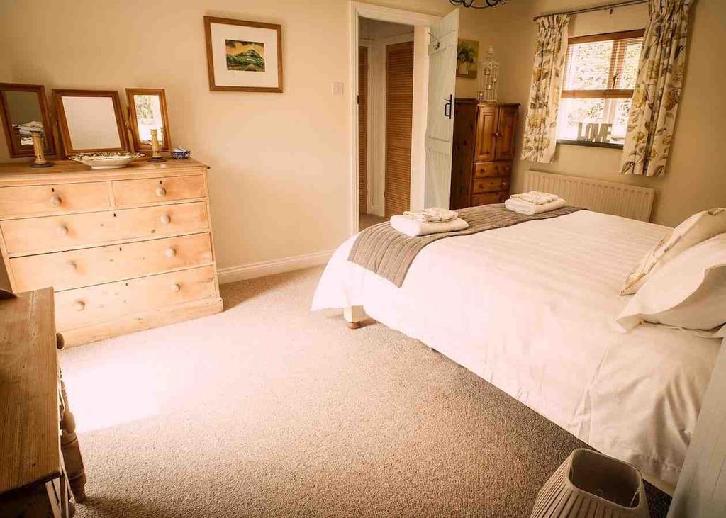 Charming Welsh Cottage Johnston Buitenkant foto